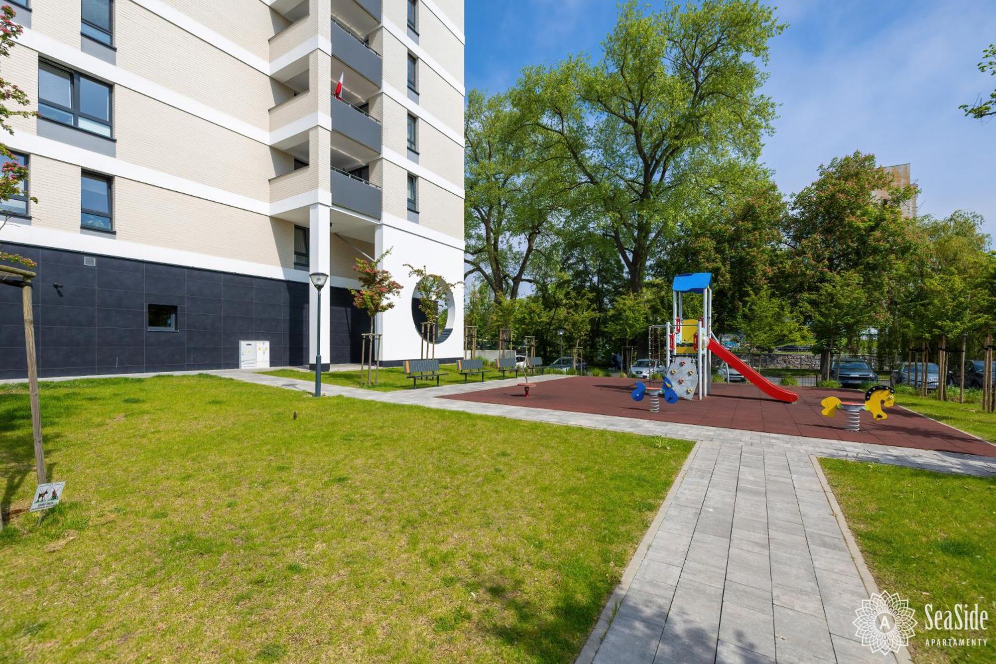 Seaside Apartamenty Platany Kolobrzeg Exterior photo